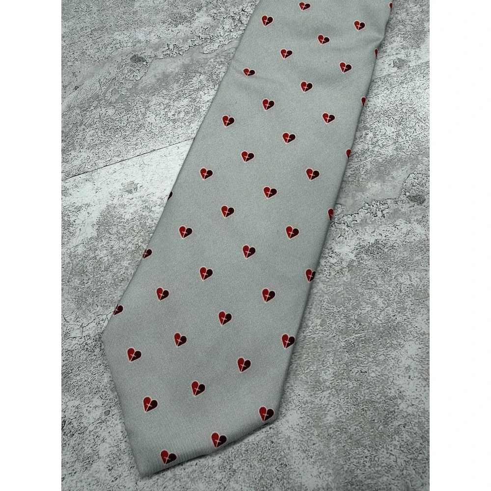 Vineyard Vines 100% Silk Tie Mens One Size‎ Gray Geometric Heart Pointed Necktie